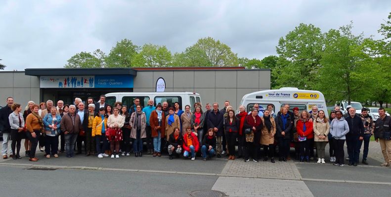 70 participants lors du passage de la caravane du Plein Emploi Solidaire à Saumur